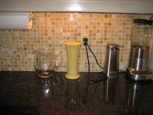 HP Tile & Design - Kitchens