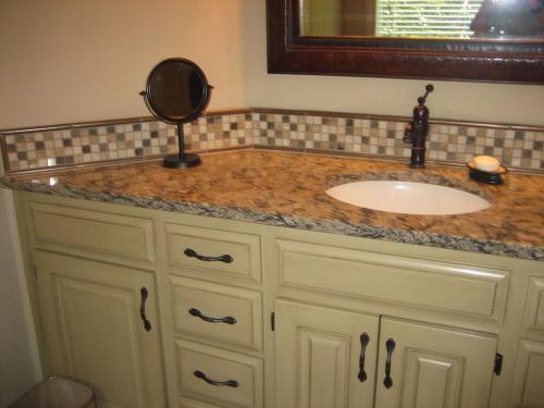 HP Tile & Design - Kitchens