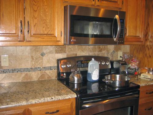 HP Tile & Design - Kitchens