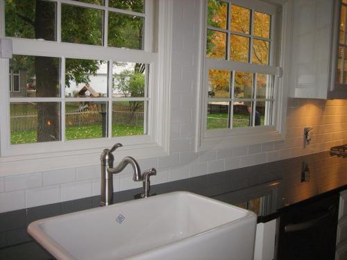 HP Tile & Design - Kitchens