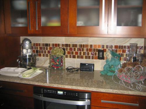 HP Tile & Design - Kitchens
