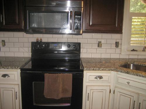 HP Tile & Design - Kitchens