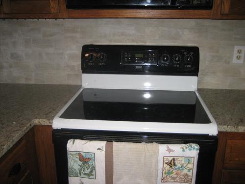 HP Tile & Design - Kitchens