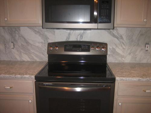 HP Tile & Design - Kitchens