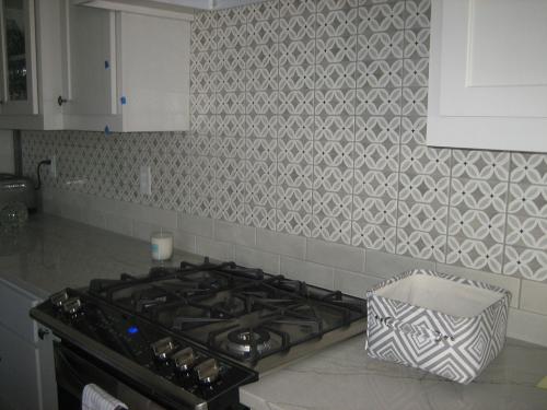 HP Tile & Design - Kitchens