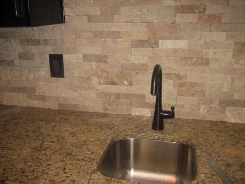 HP Tile & Design - Kitchens